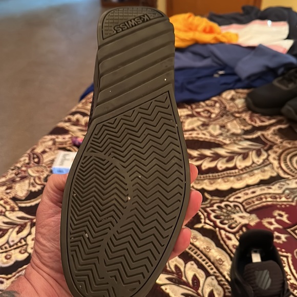 Kswiss black size 10.5 black sneaker - Picture 3 of 4